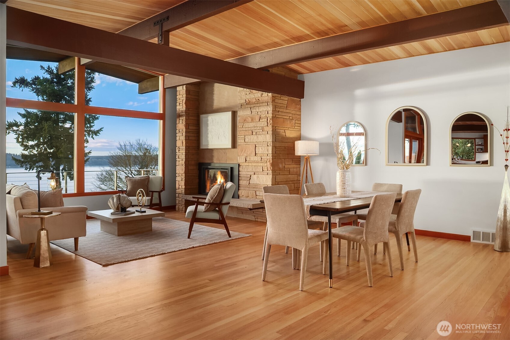 12524 Marine View Drive