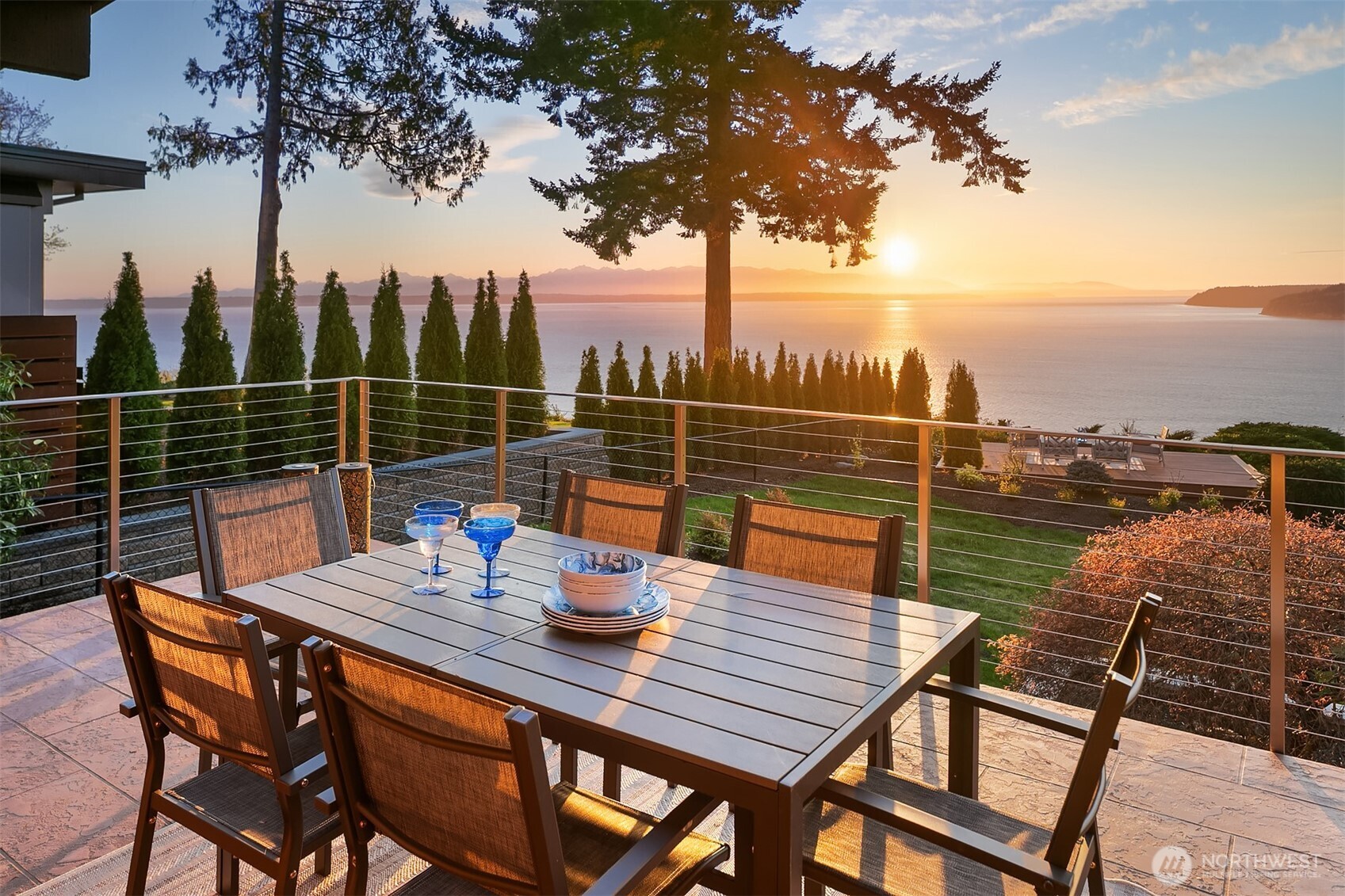 12524 Marine View Drive