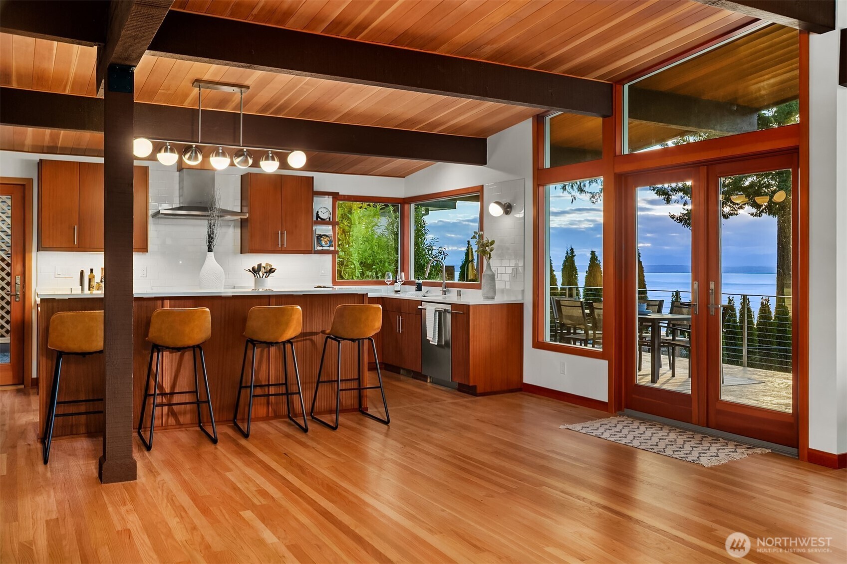 12524 Marine View Drive