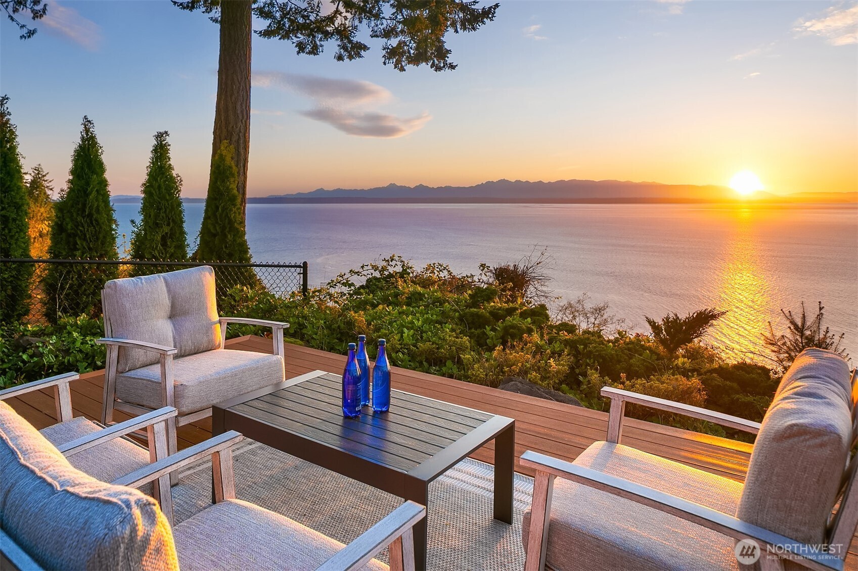 12524 Marine View Drive