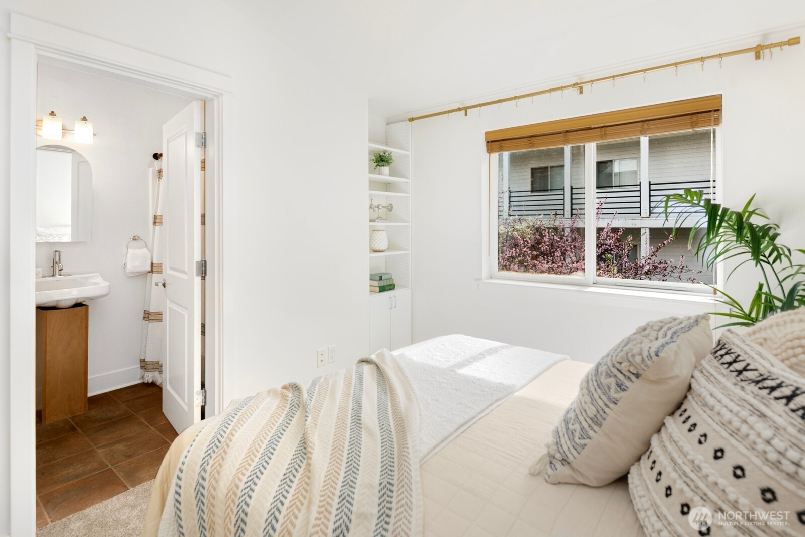 921 N 35th St Unit: B
