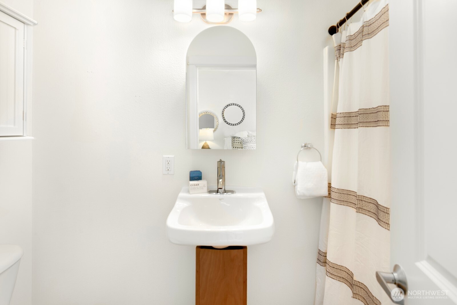 921 N 35th St Unit: B