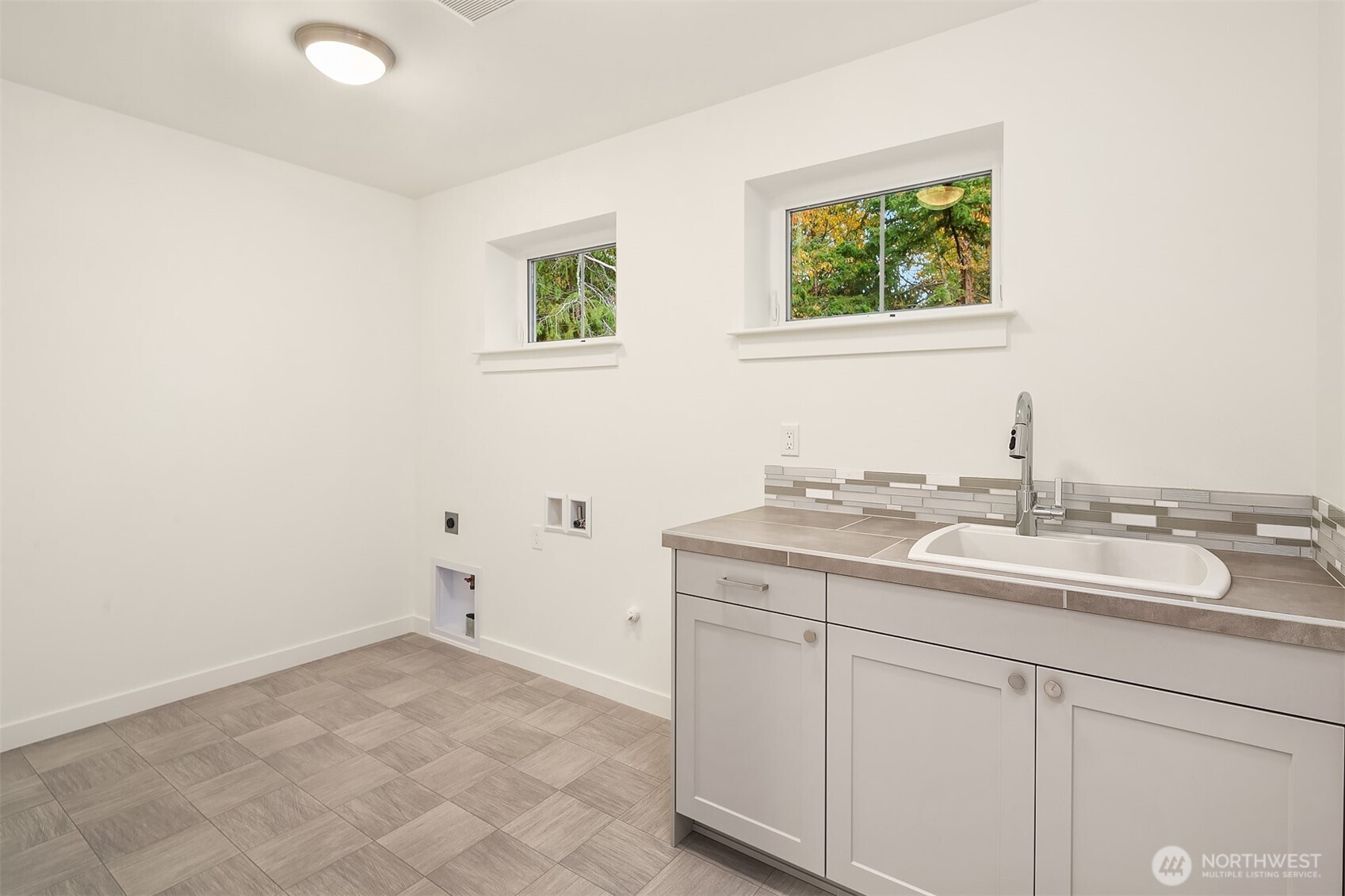 22212 98th Avenue W