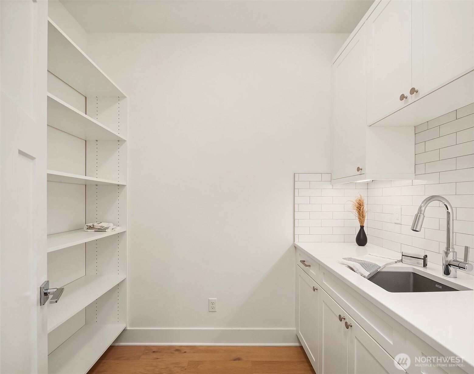 22212 98th Avenue W