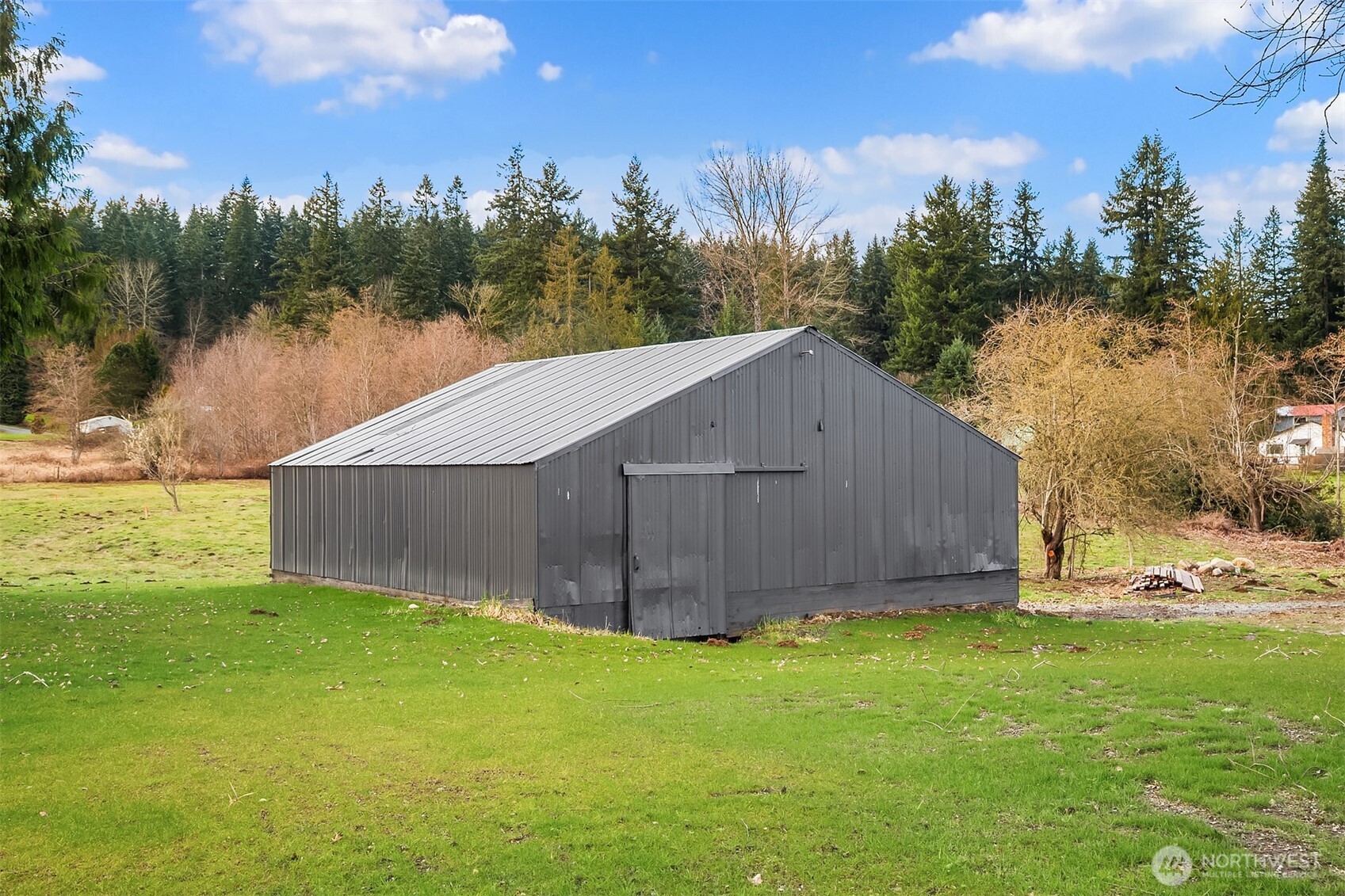 19902 Broadway Avenue