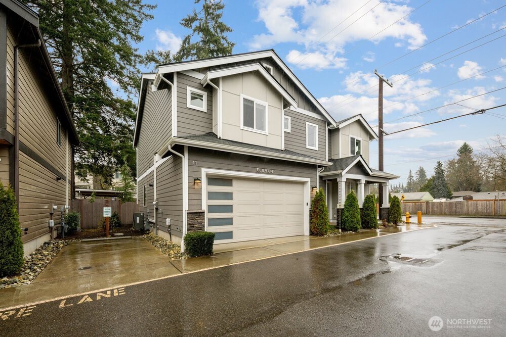 8609 244th Street SW Unit: 11