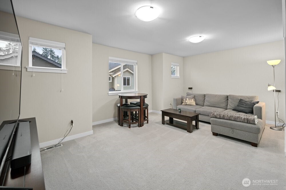 8609 244th Street SW Unit: 11