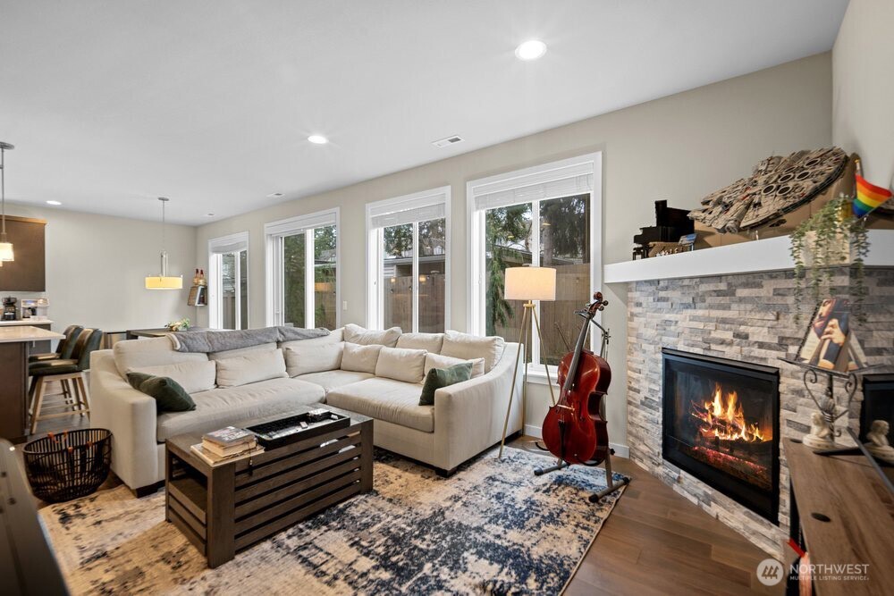 8609 244th Street SW Unit: 11
