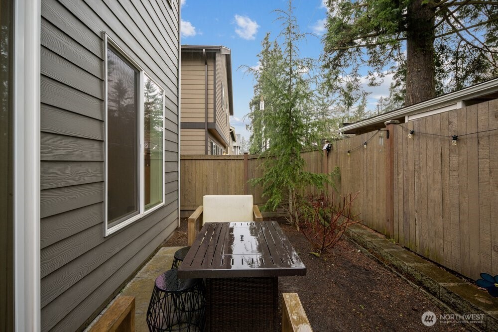 8609 244th Street SW Unit: 11