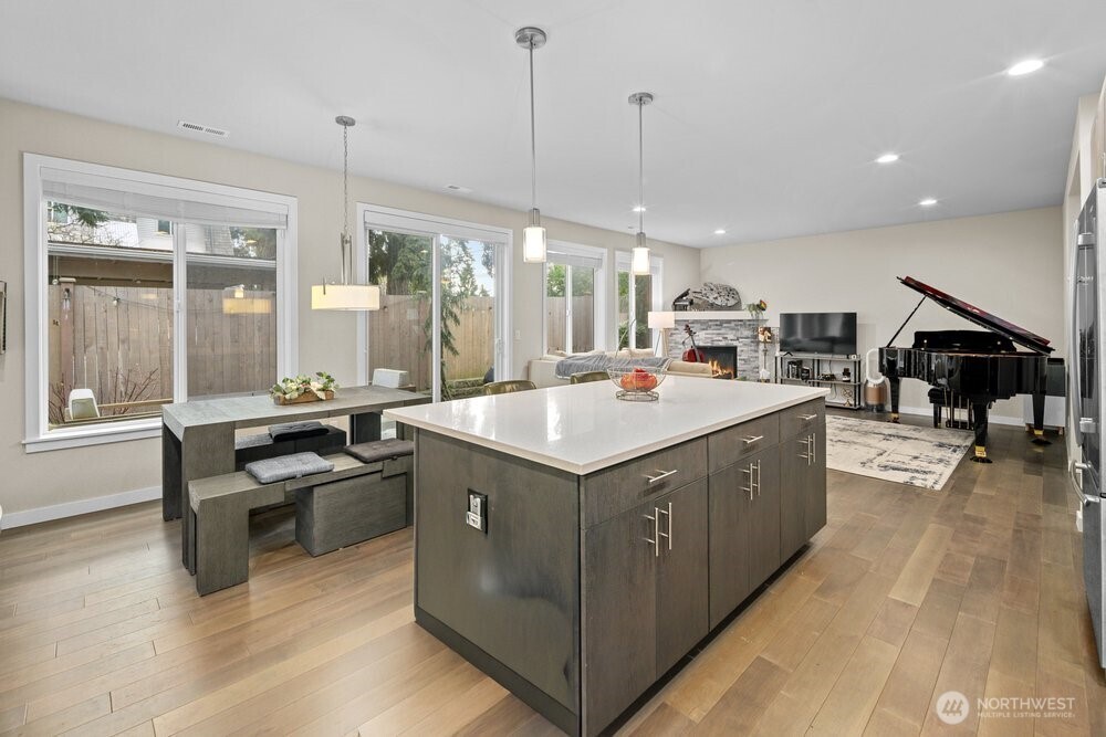 8609 244th Street SW Unit: 11