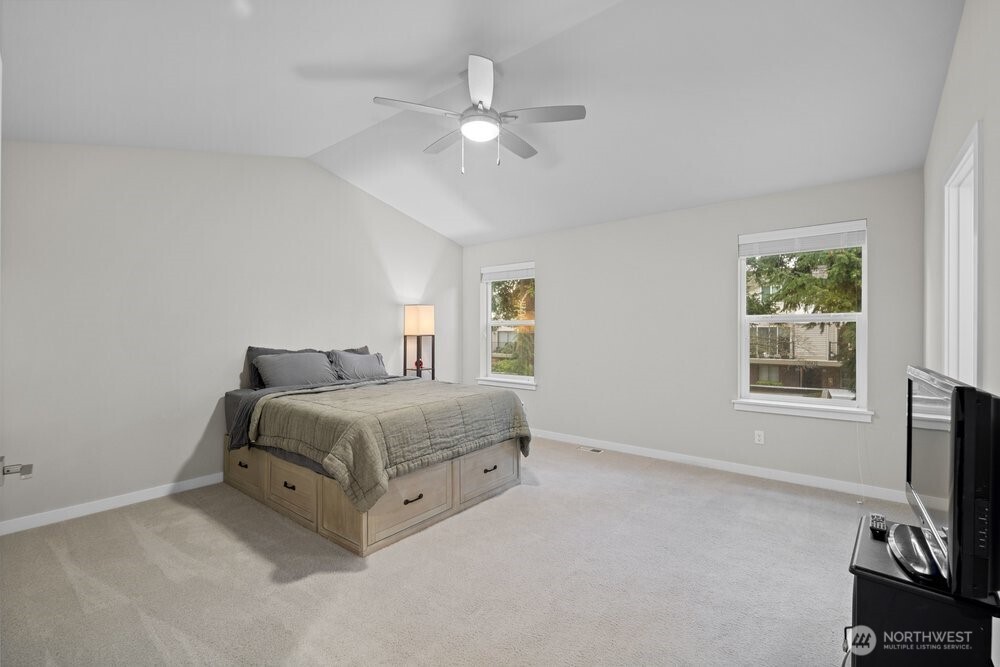 8609 244th Street SW Unit: 11