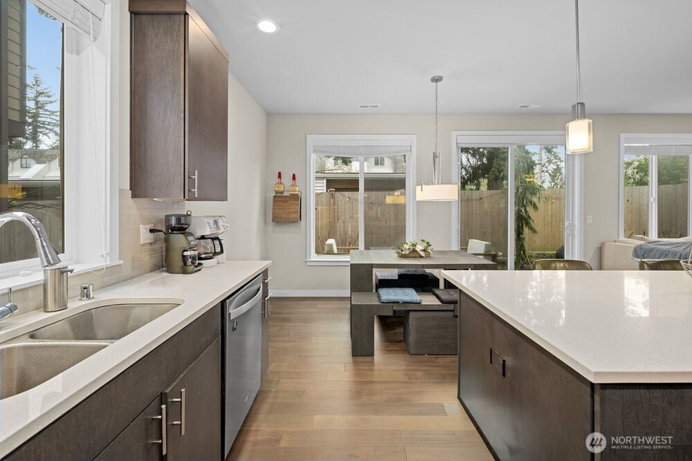 8609 244th Street SW Unit: 11