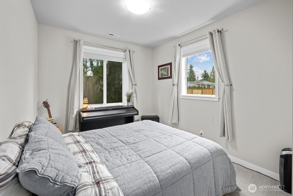 8609 244th Street SW Unit: 11