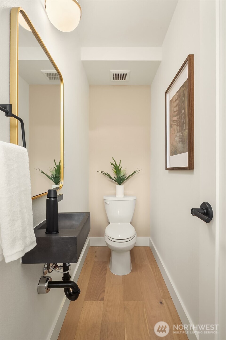 614 5th Avenue S Unit: B103