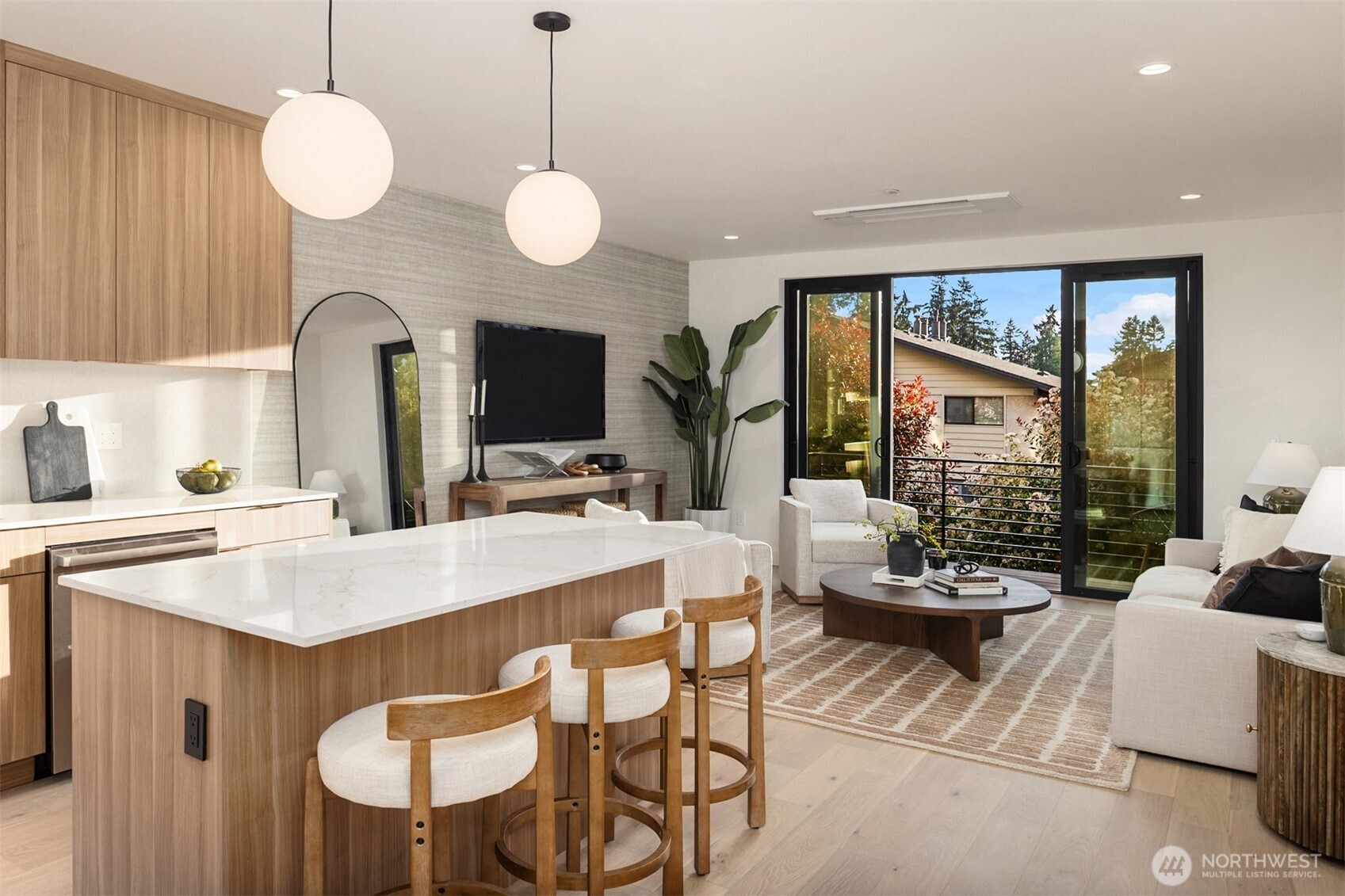 614 5th Avenue S Unit: C106