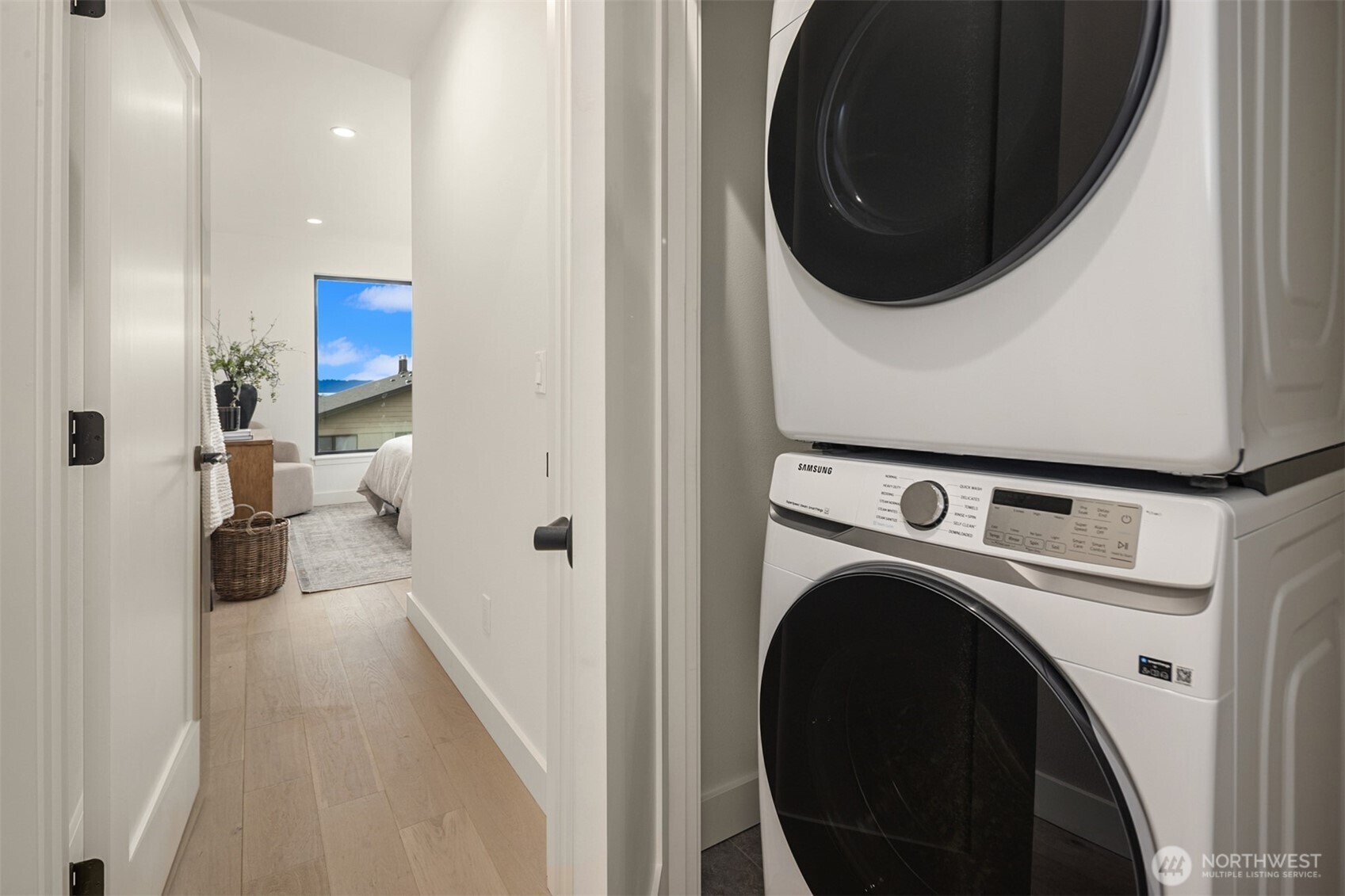 614 5th Avenue S Unit: C106
