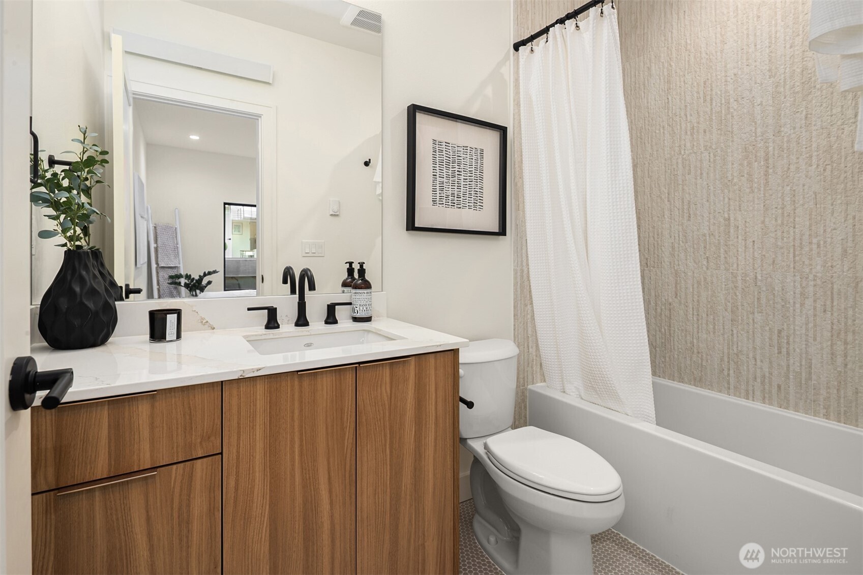 614 5th Avenue S Unit: C106