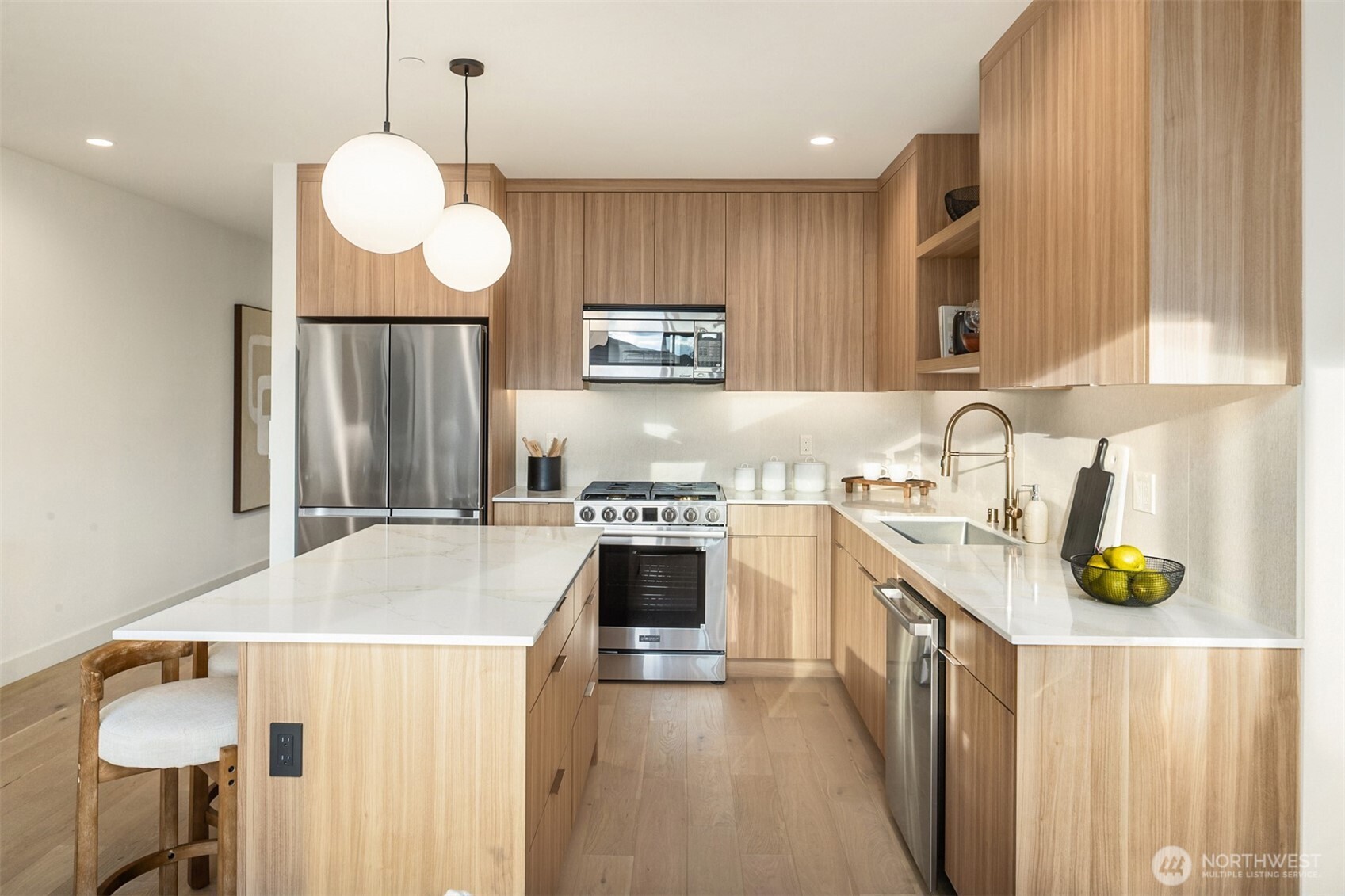 614 5th Avenue S Unit: C106
