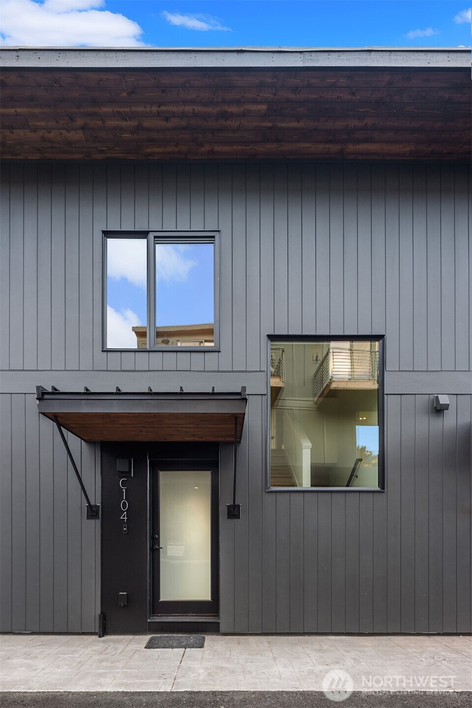 614 5th Avenue S Unit: C106