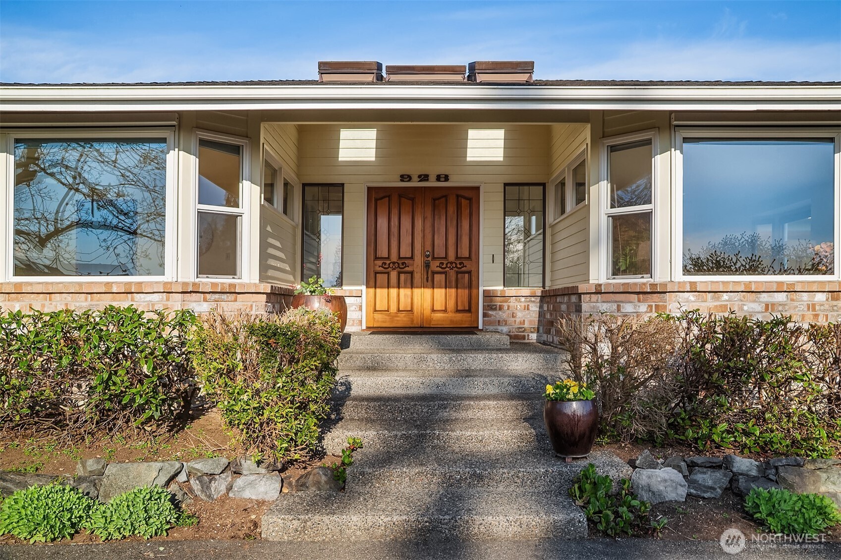 928 Mountain Lane