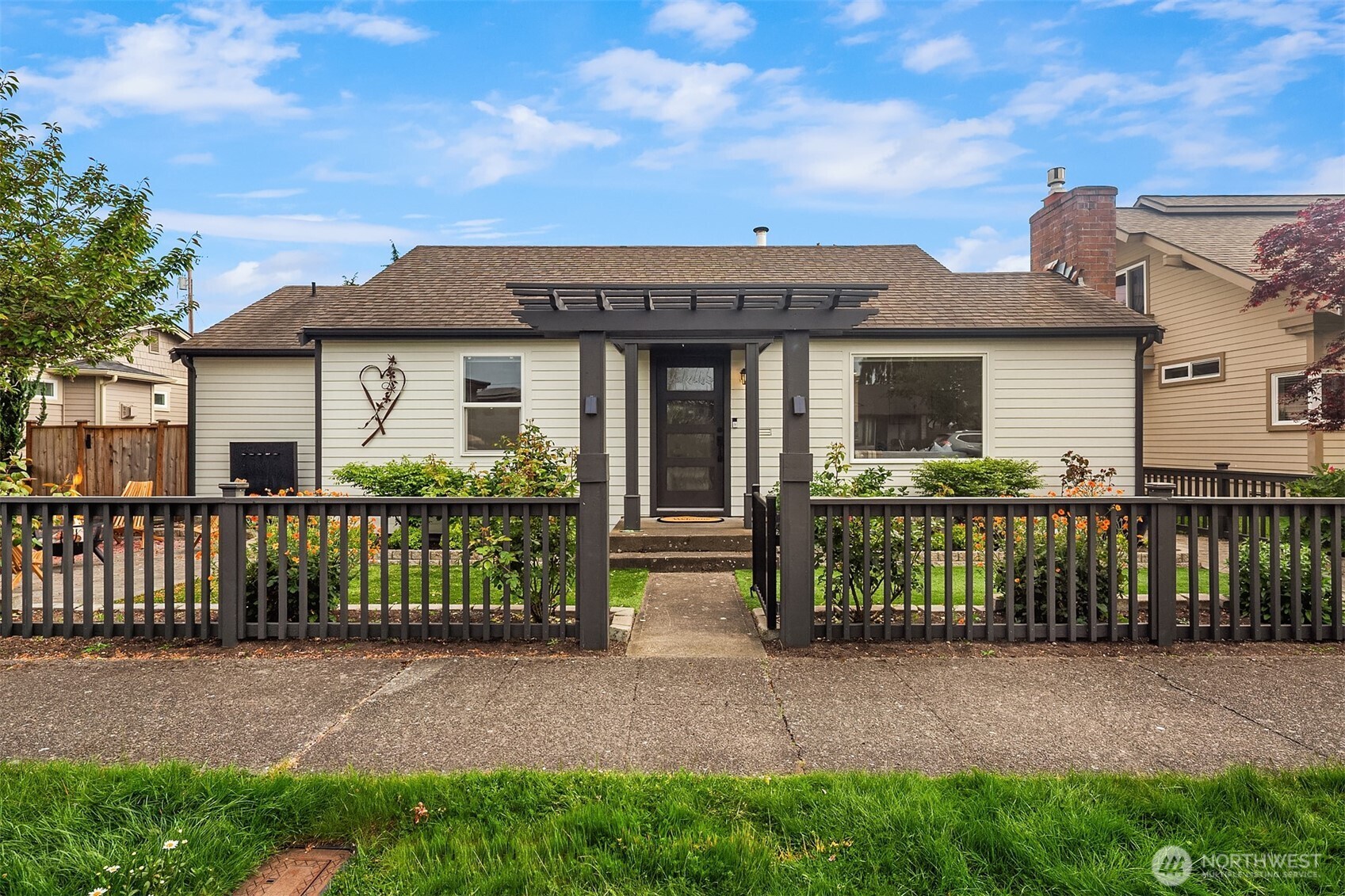 618 Alder Street