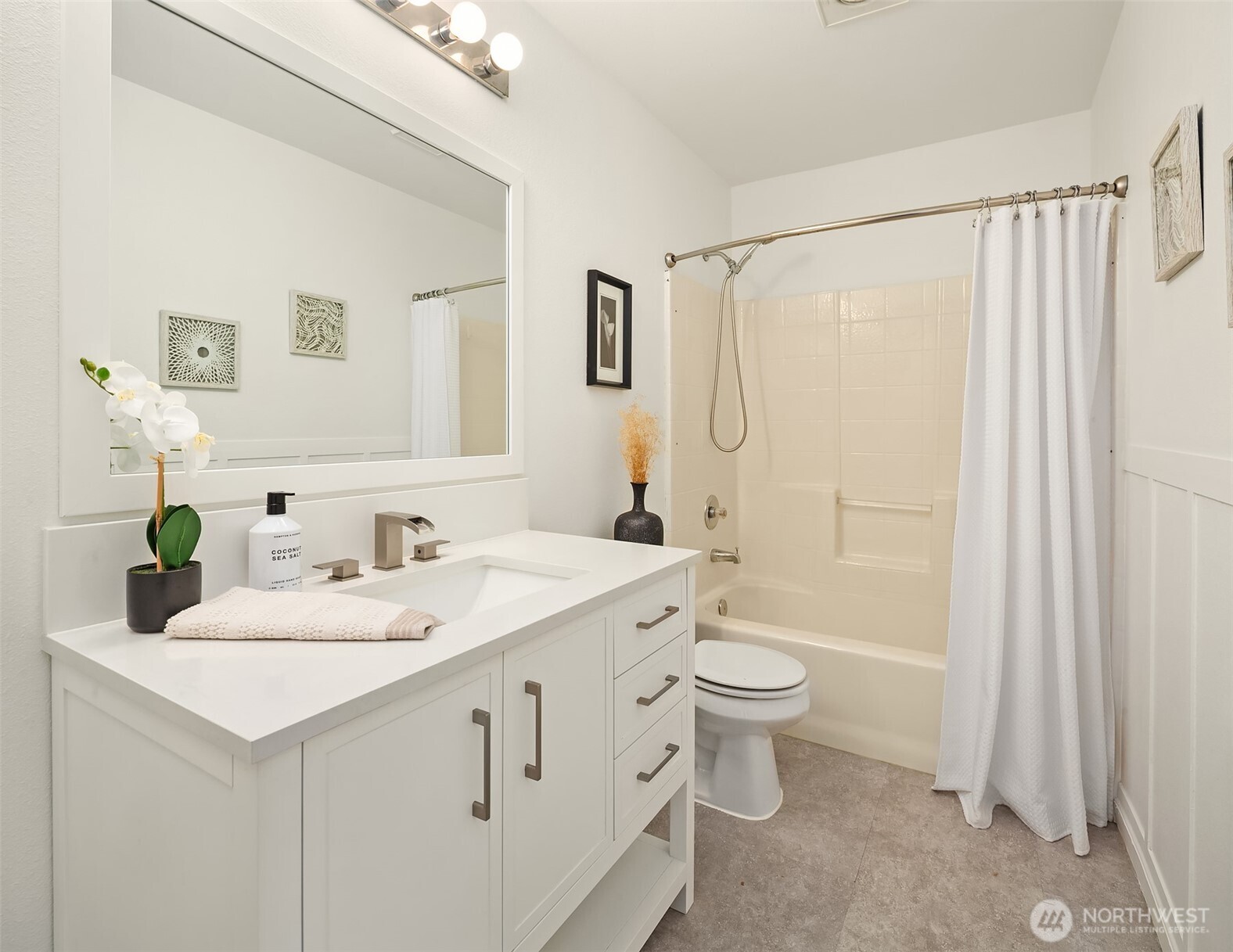 9210 Market Pl Unit: D201