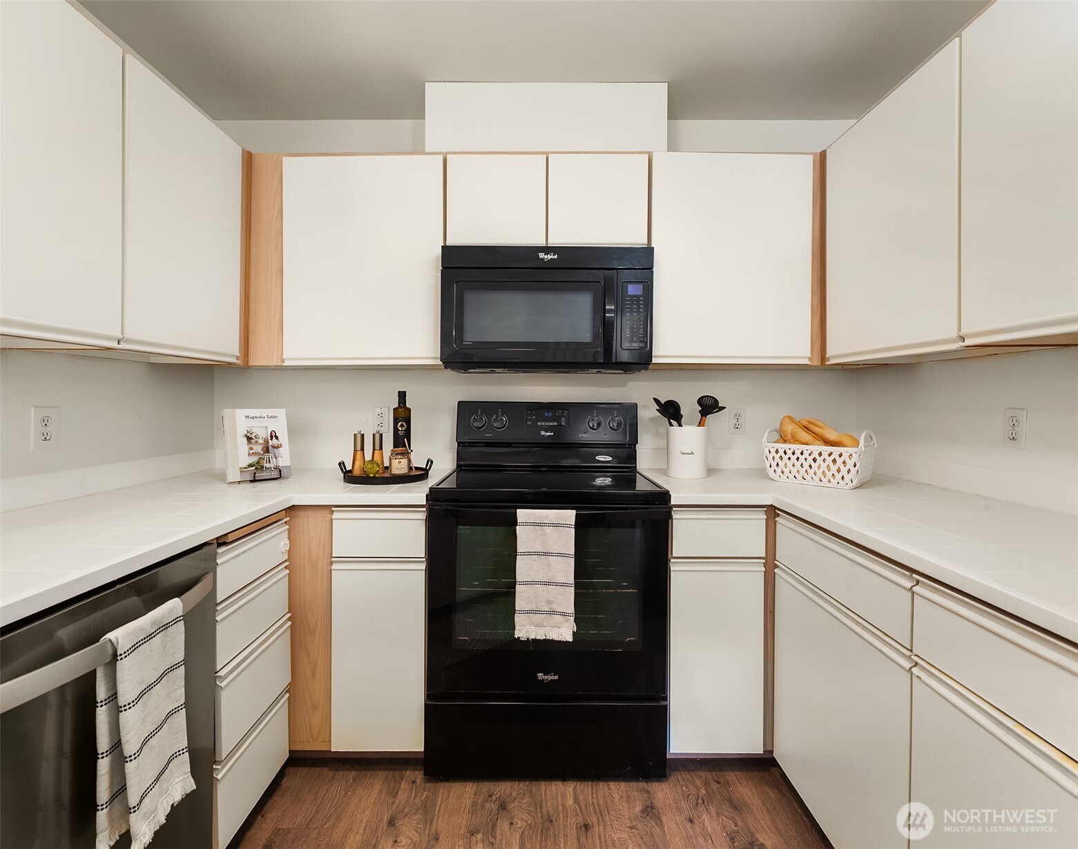 9210 Market Pl Unit: D201