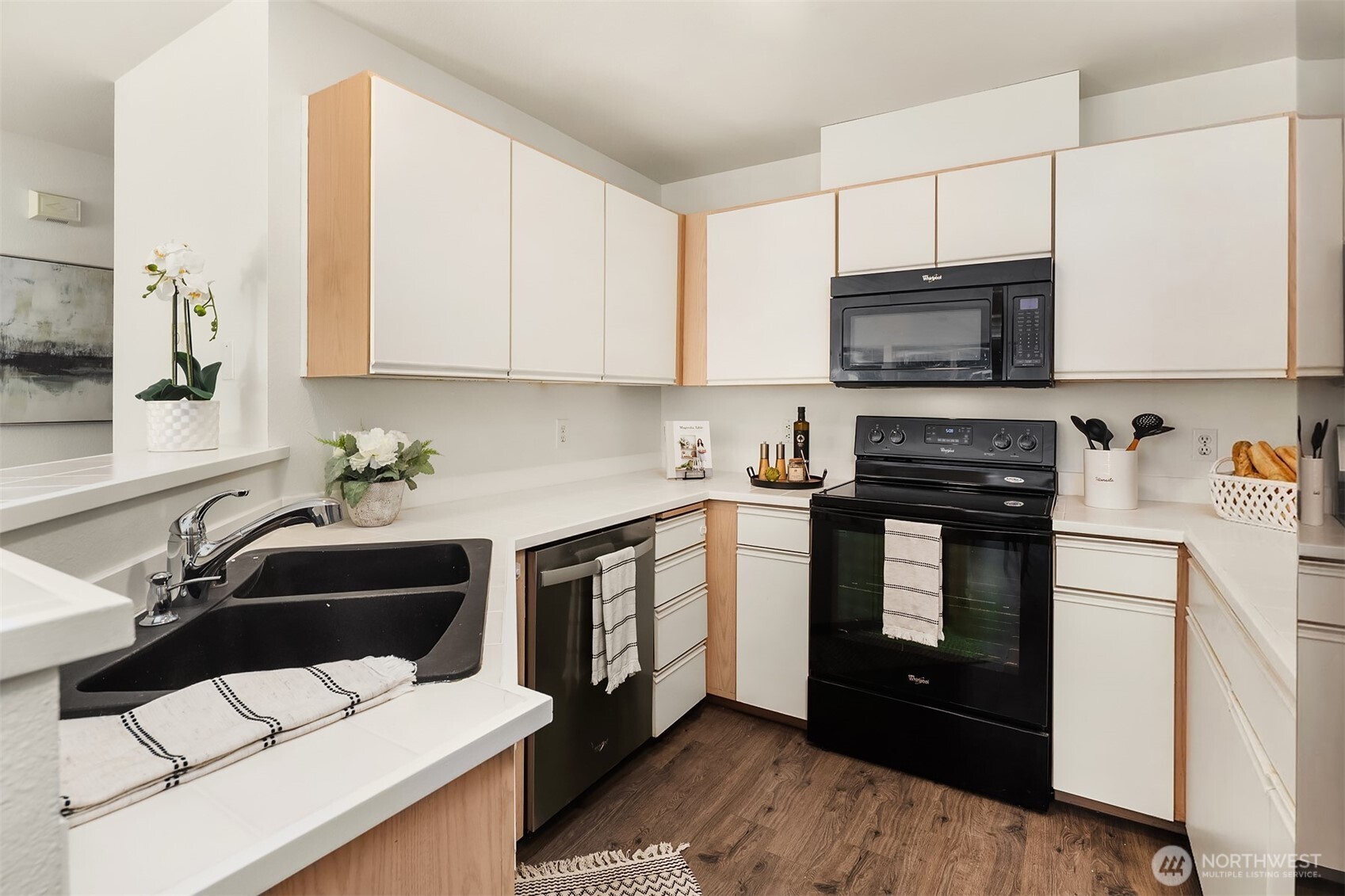 9210 Market Pl Unit: D201