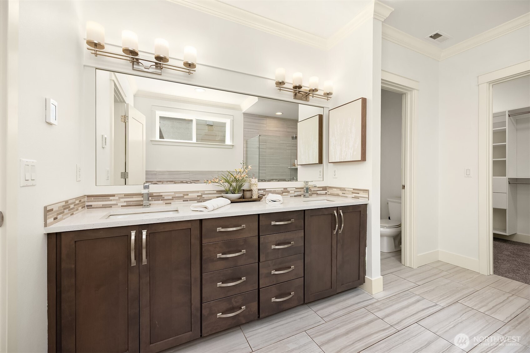 20045 10th Avenue NW Unit: 11