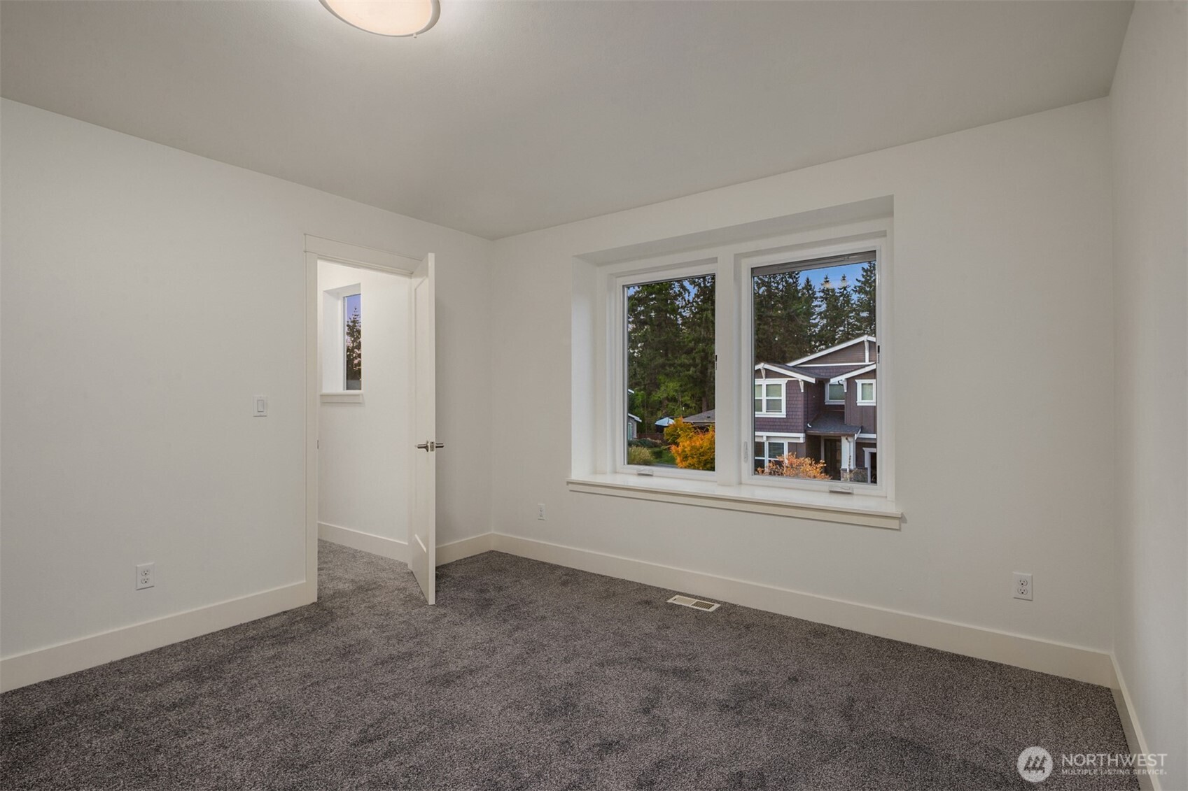 20045 10th Avenue NW Unit: 11
