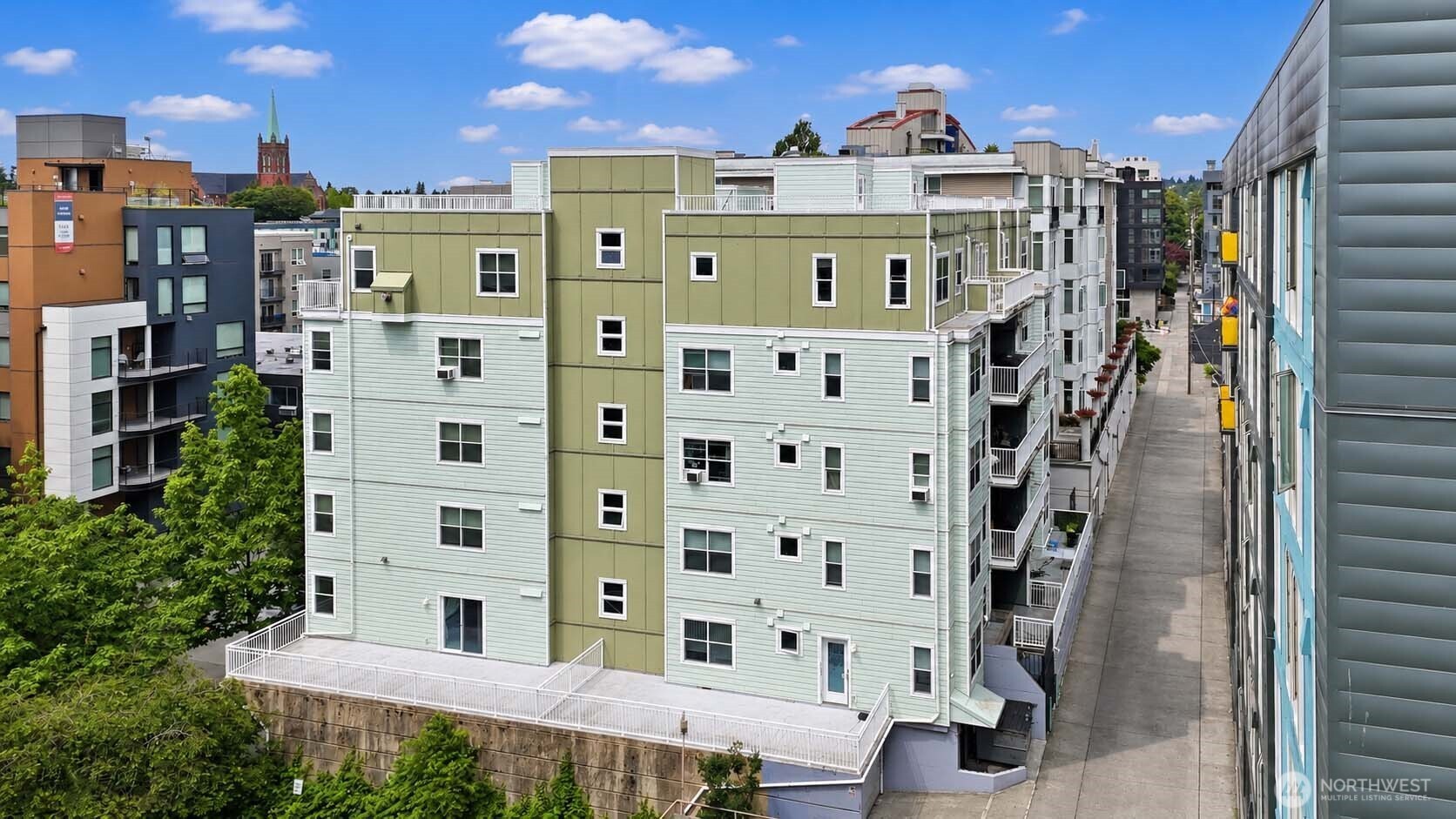 4722 12th Avenue NE Unit: 201