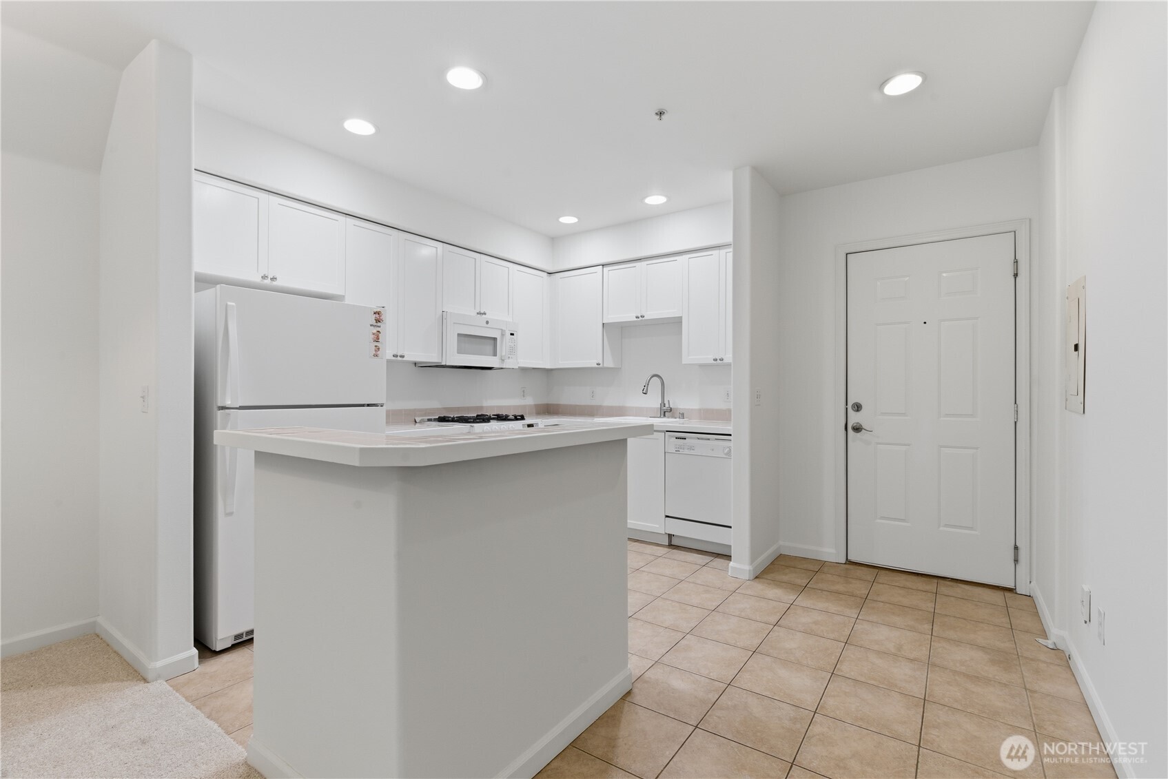 4722 12th Avenue NE Unit: 201