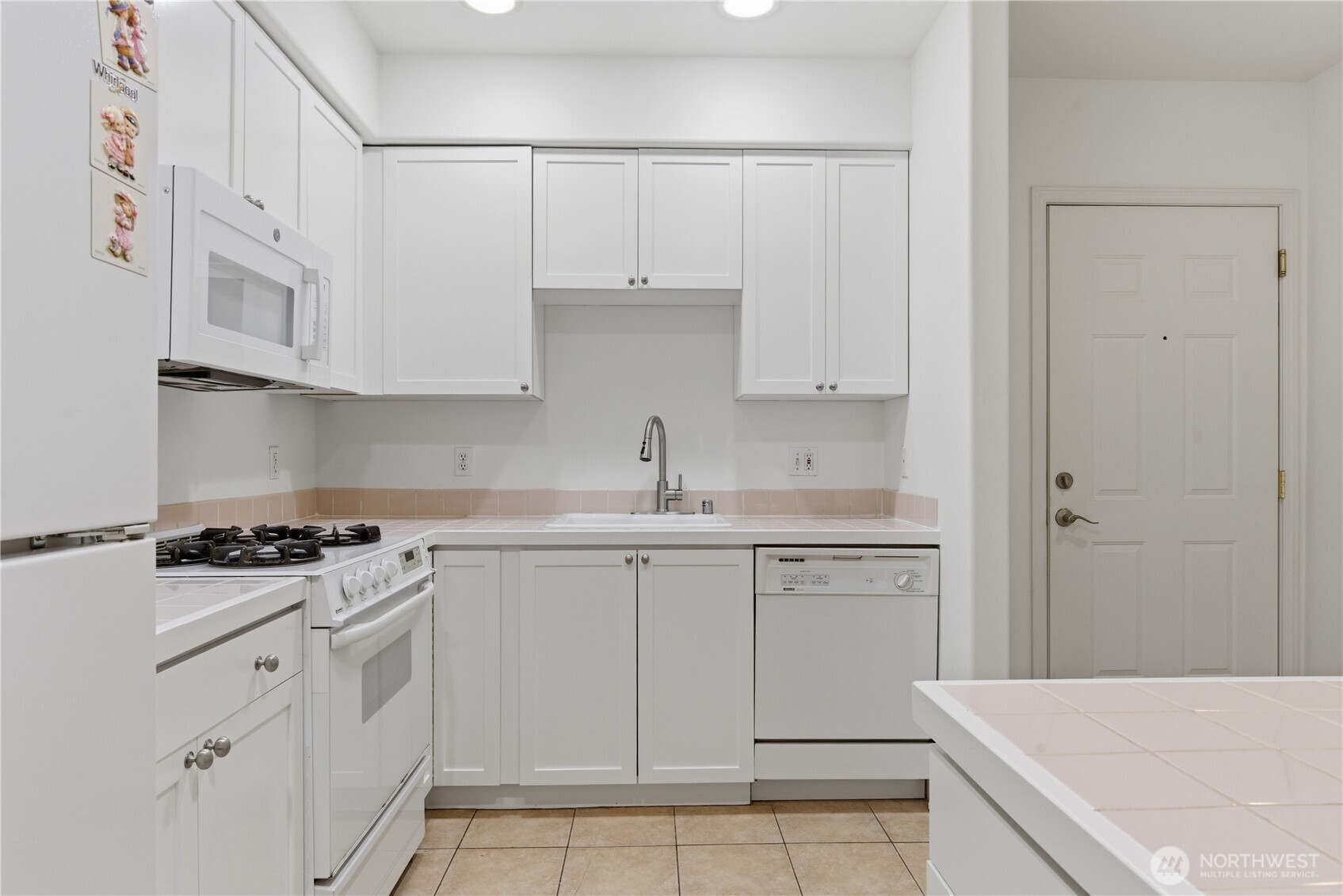 4722 12th Avenue NE Unit: 201