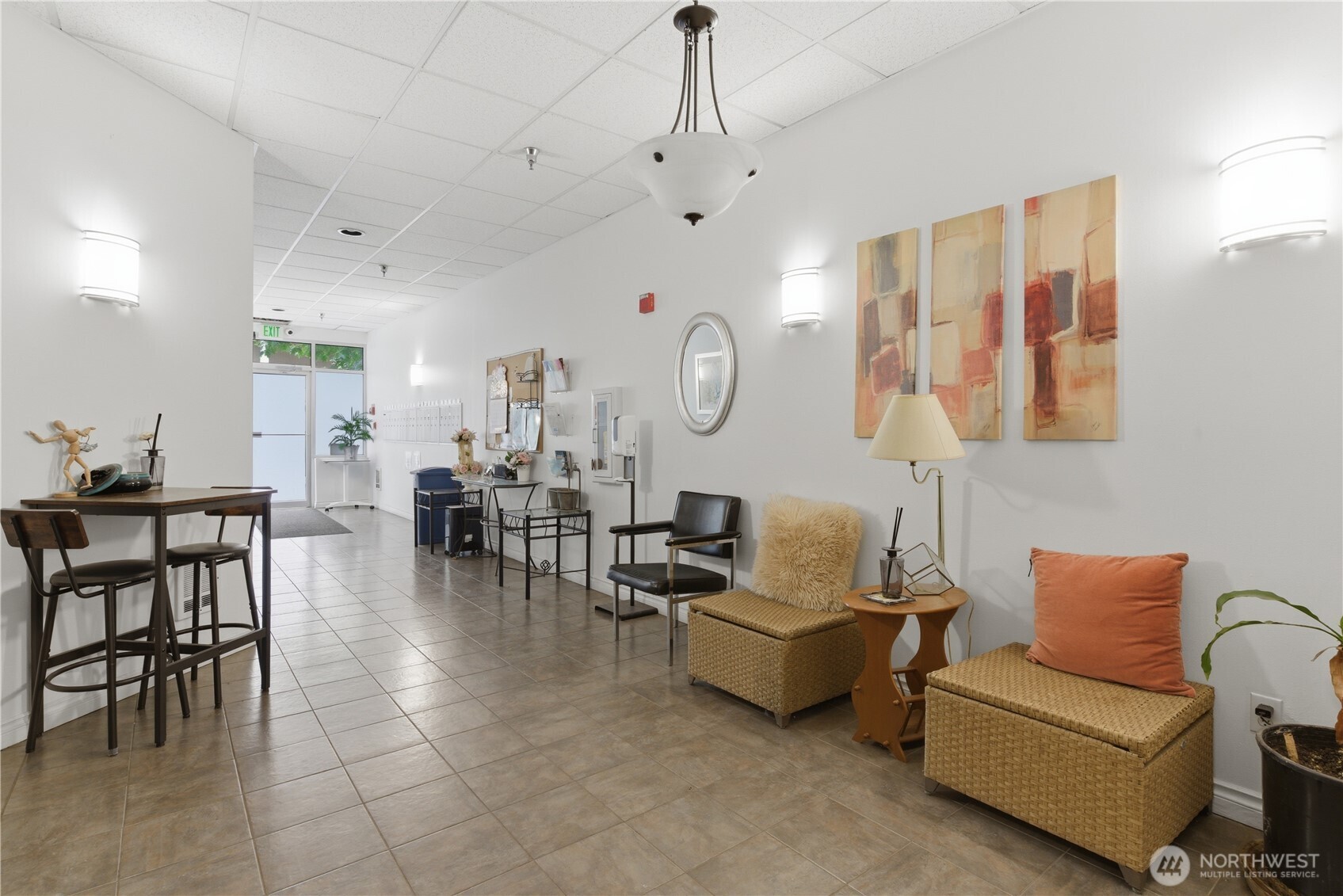 4722 12th Avenue NE Unit: 201