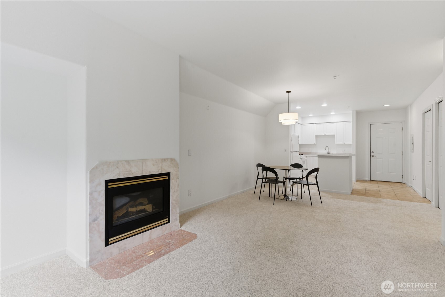4722 12th Avenue NE Unit: 201