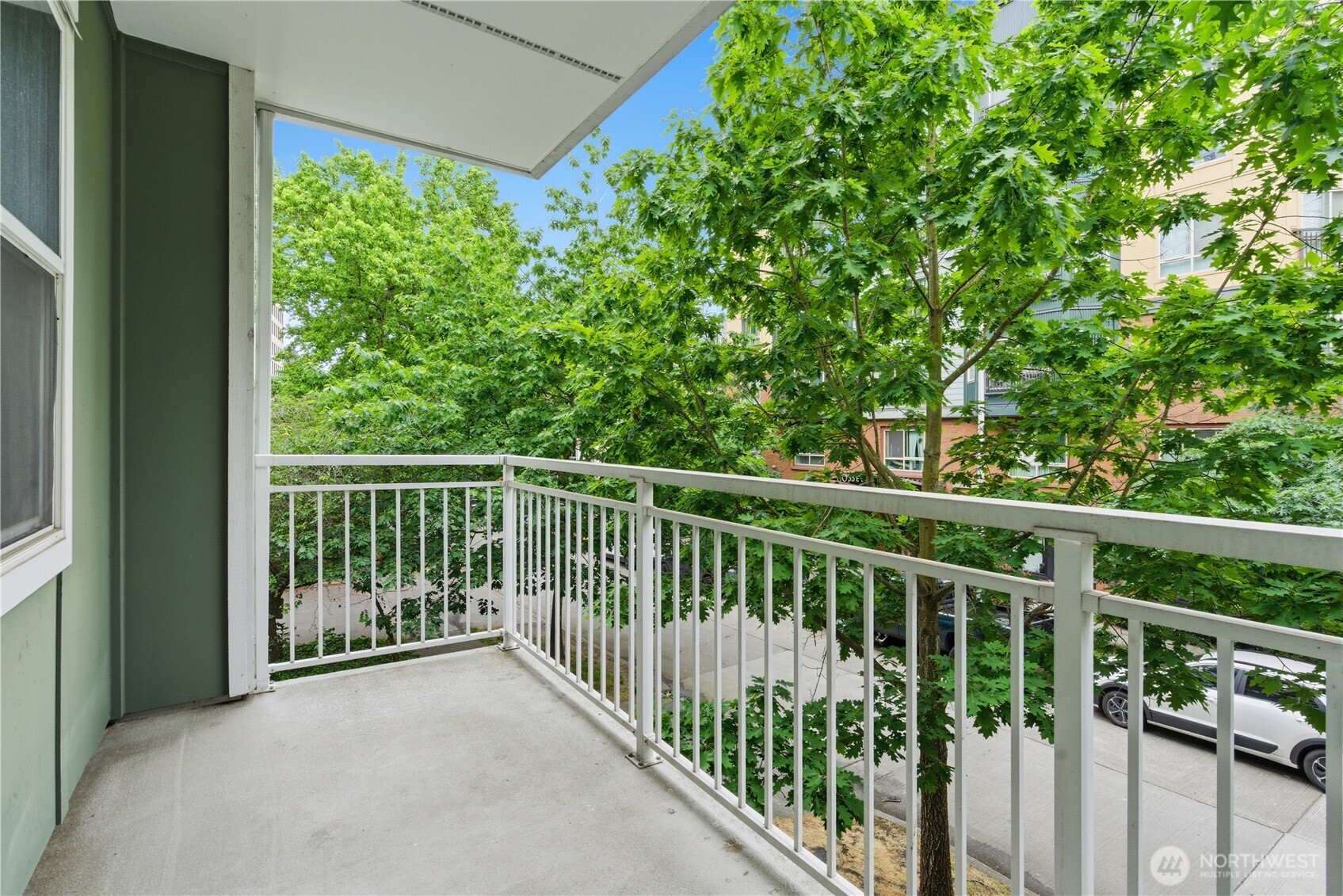 4722 12th Avenue NE Unit: 201