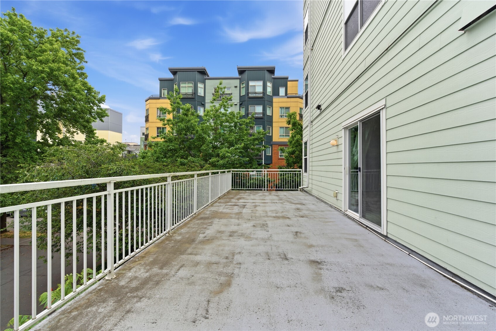 4722 12th Avenue NE Unit: 201