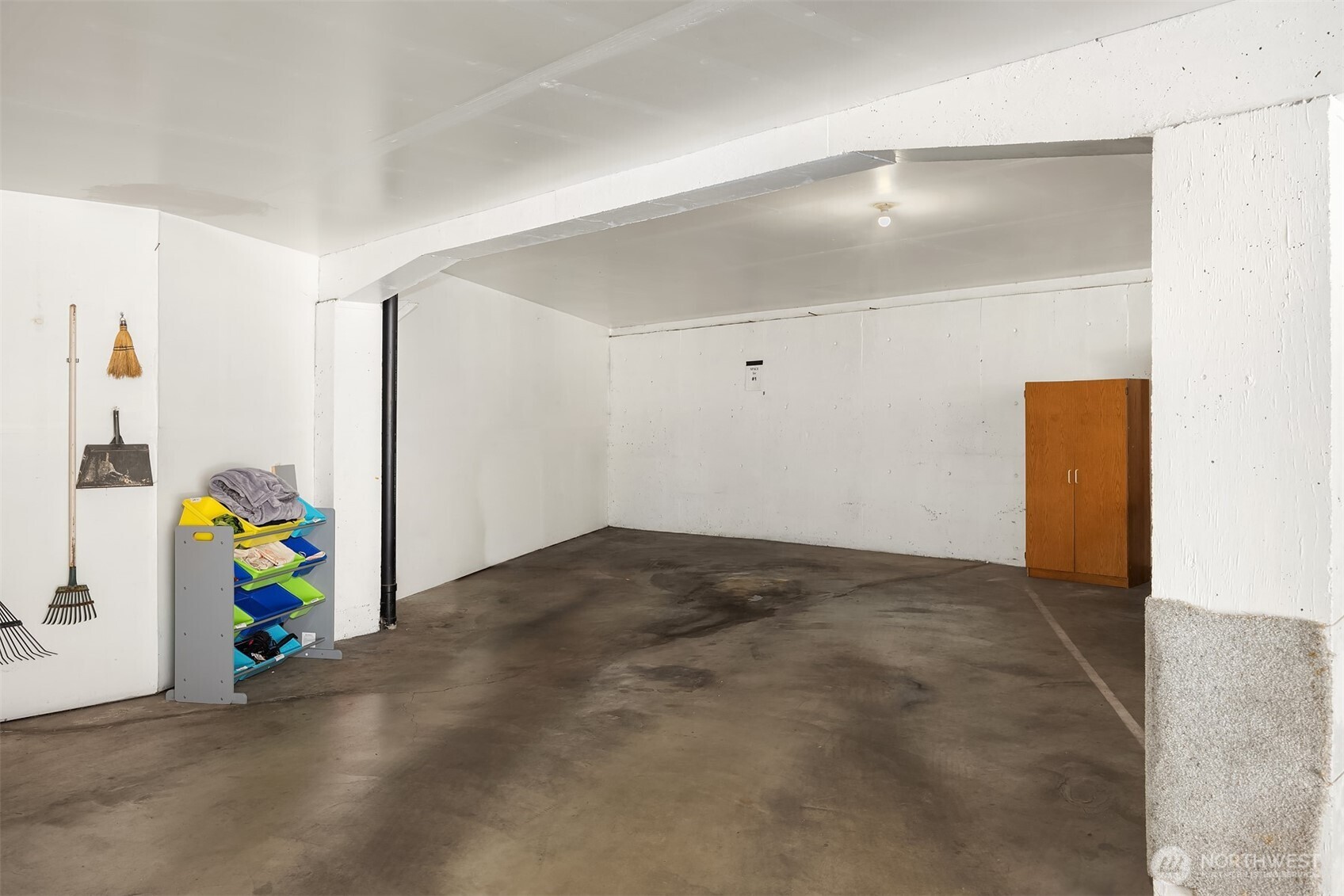 242 4th Avenue S Unit: 1
