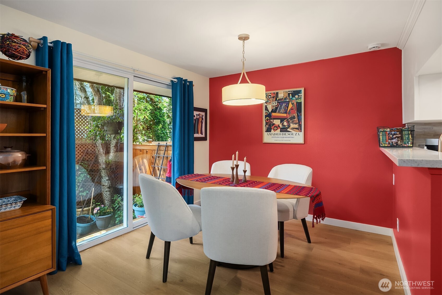 242 4th Avenue S Unit: 1