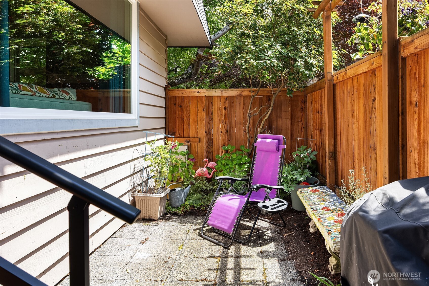 242 4th Avenue S Unit: 1