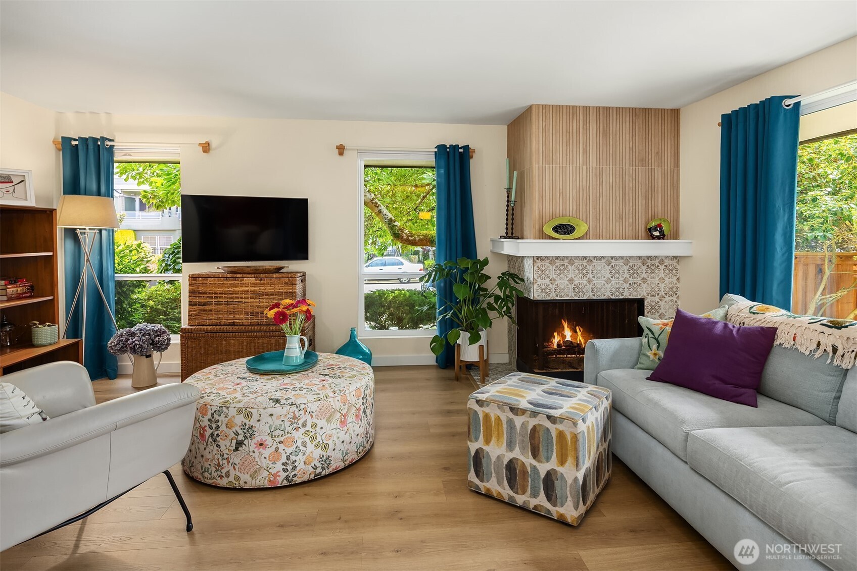242 4th Avenue S Unit: 1