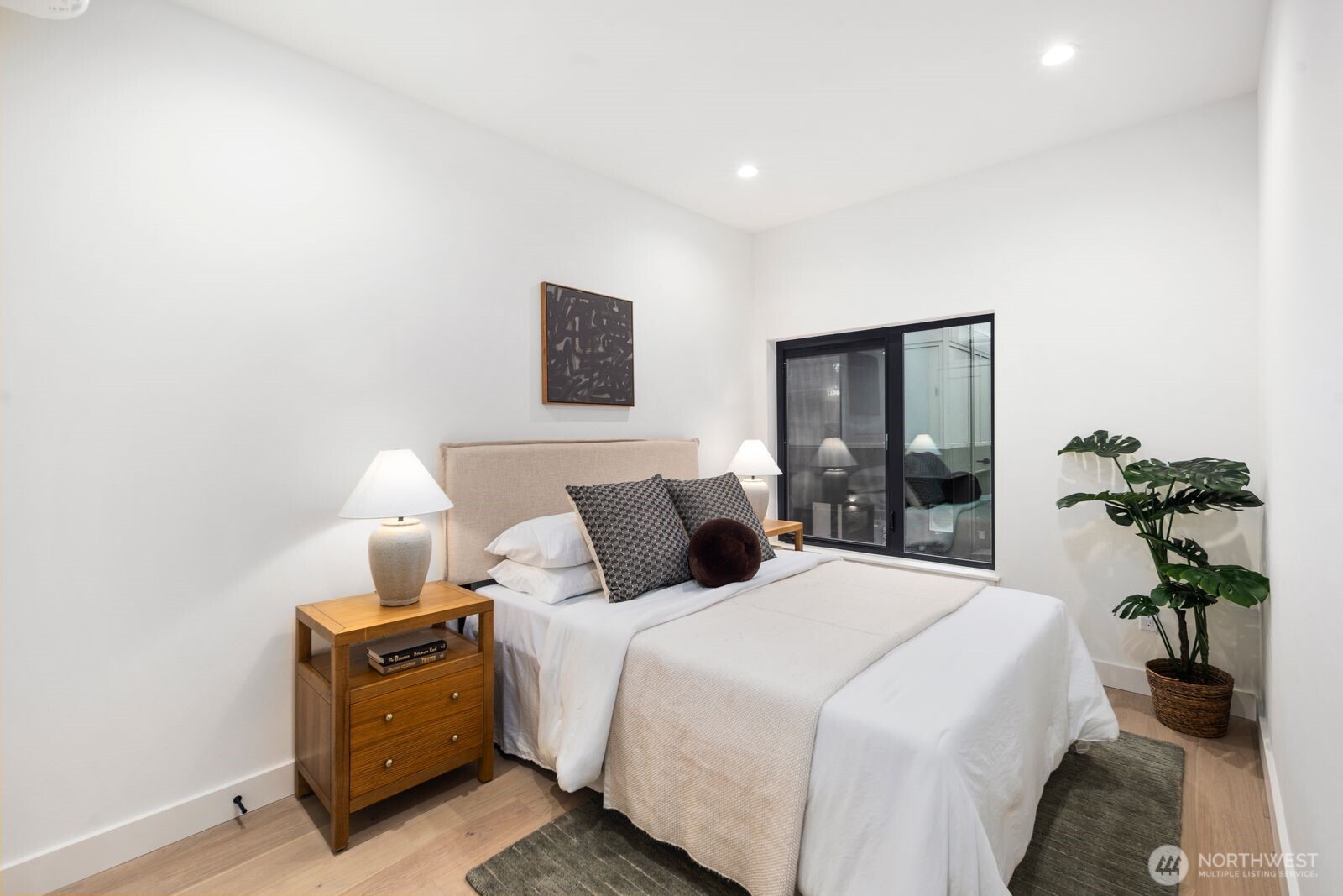 614 5th Avenue S Unit: C105