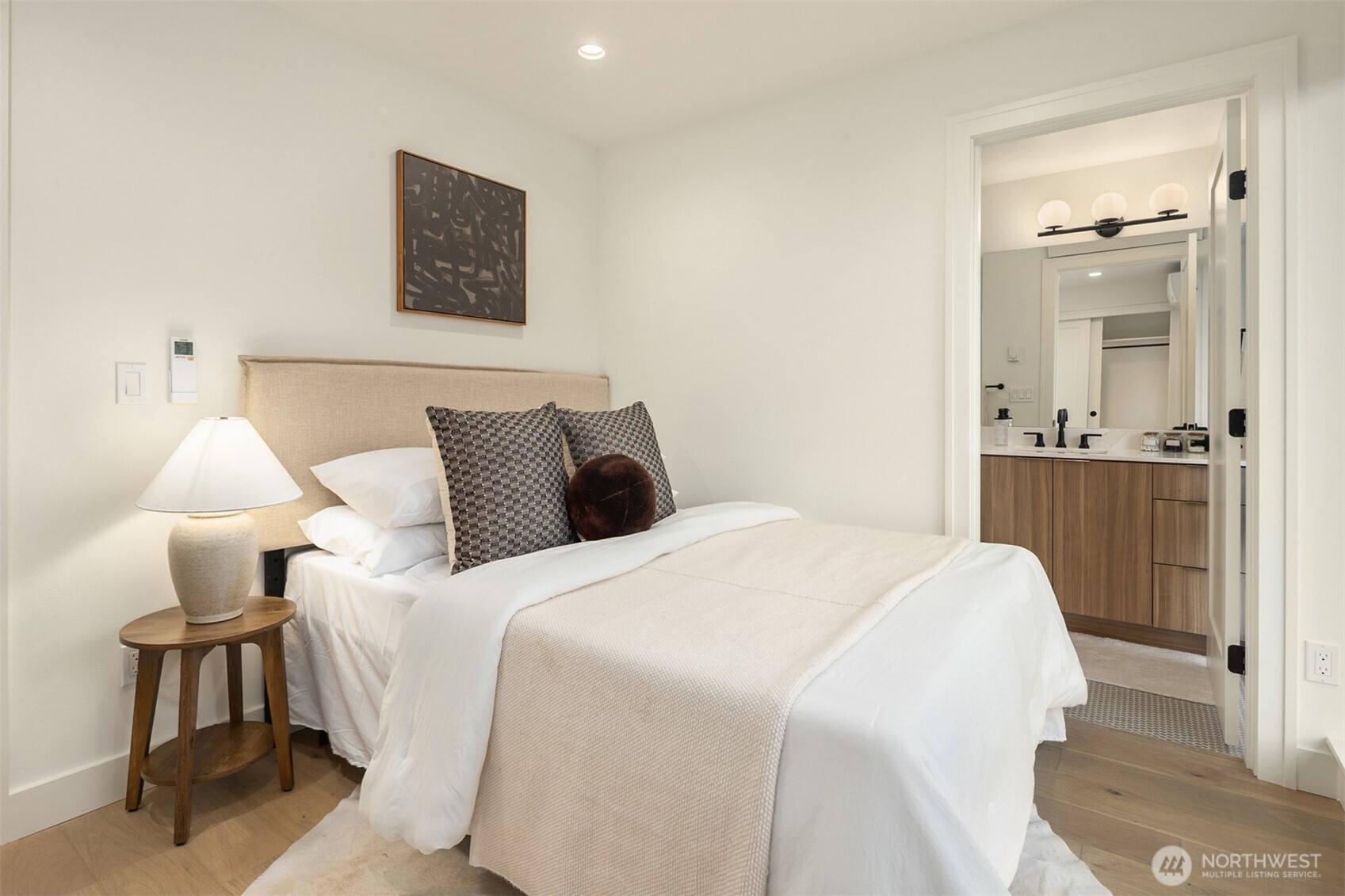 614 5th Avenue S Unit: B102