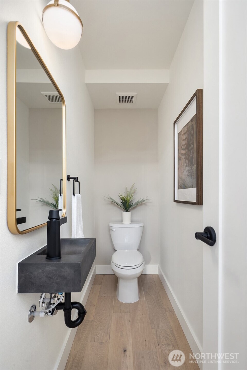 614 5th Avenue S Unit: B102