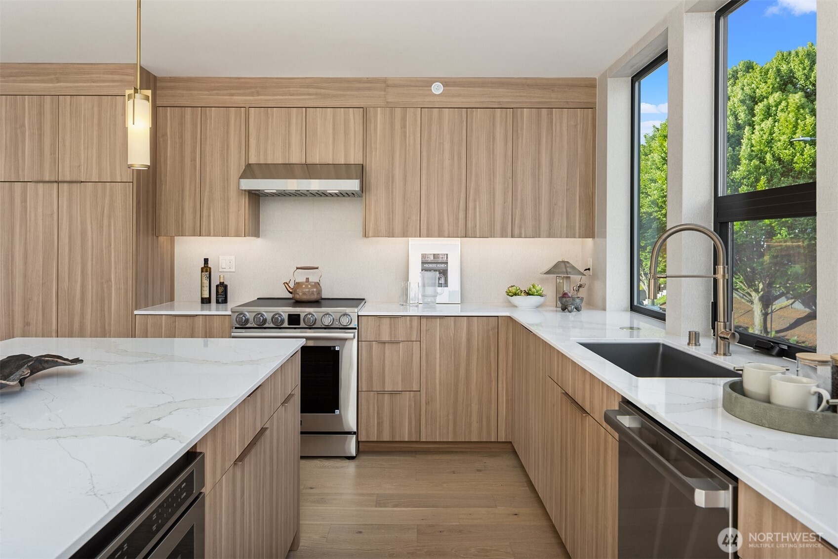 614 5th Avenue S Unit: B102