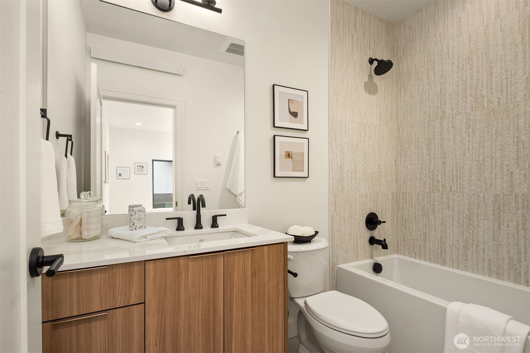614 5th Avenue S Unit: C108