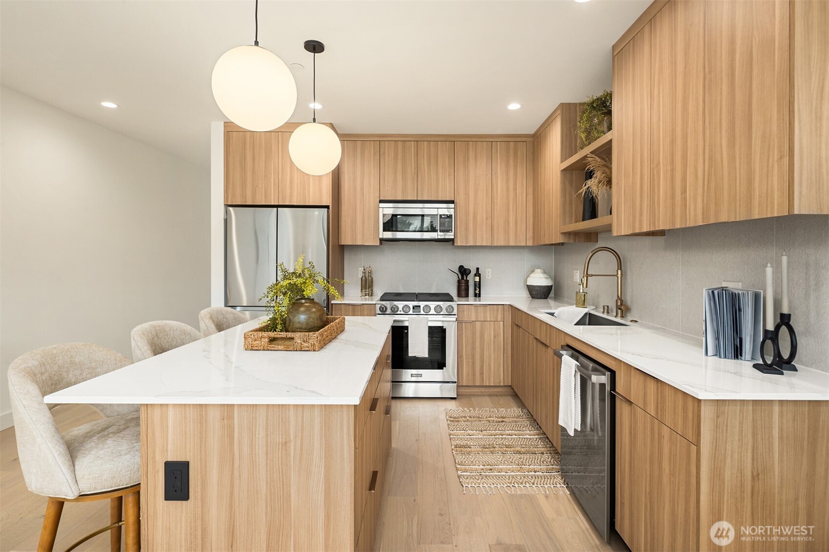 614 5th Avenue S Unit: C108