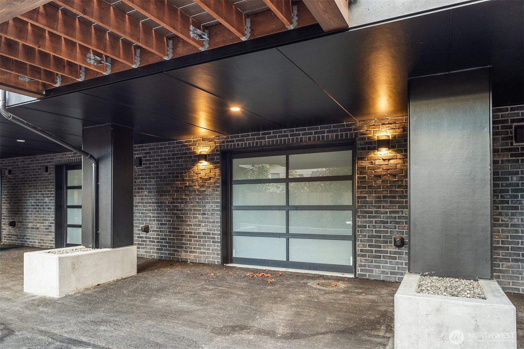 614 5th Avenue S Unit: C108