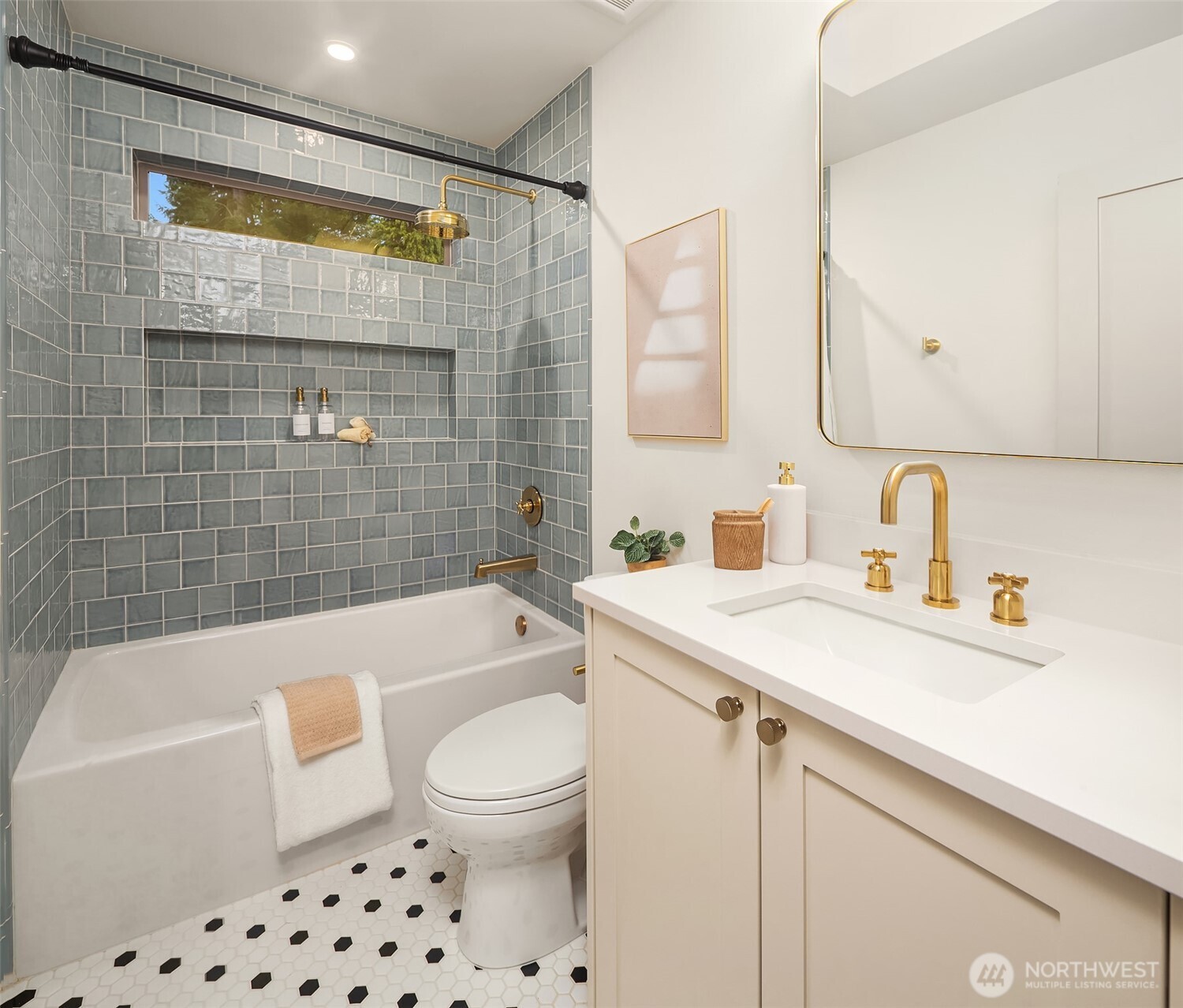 22706 92nd Avenue W Unit: A