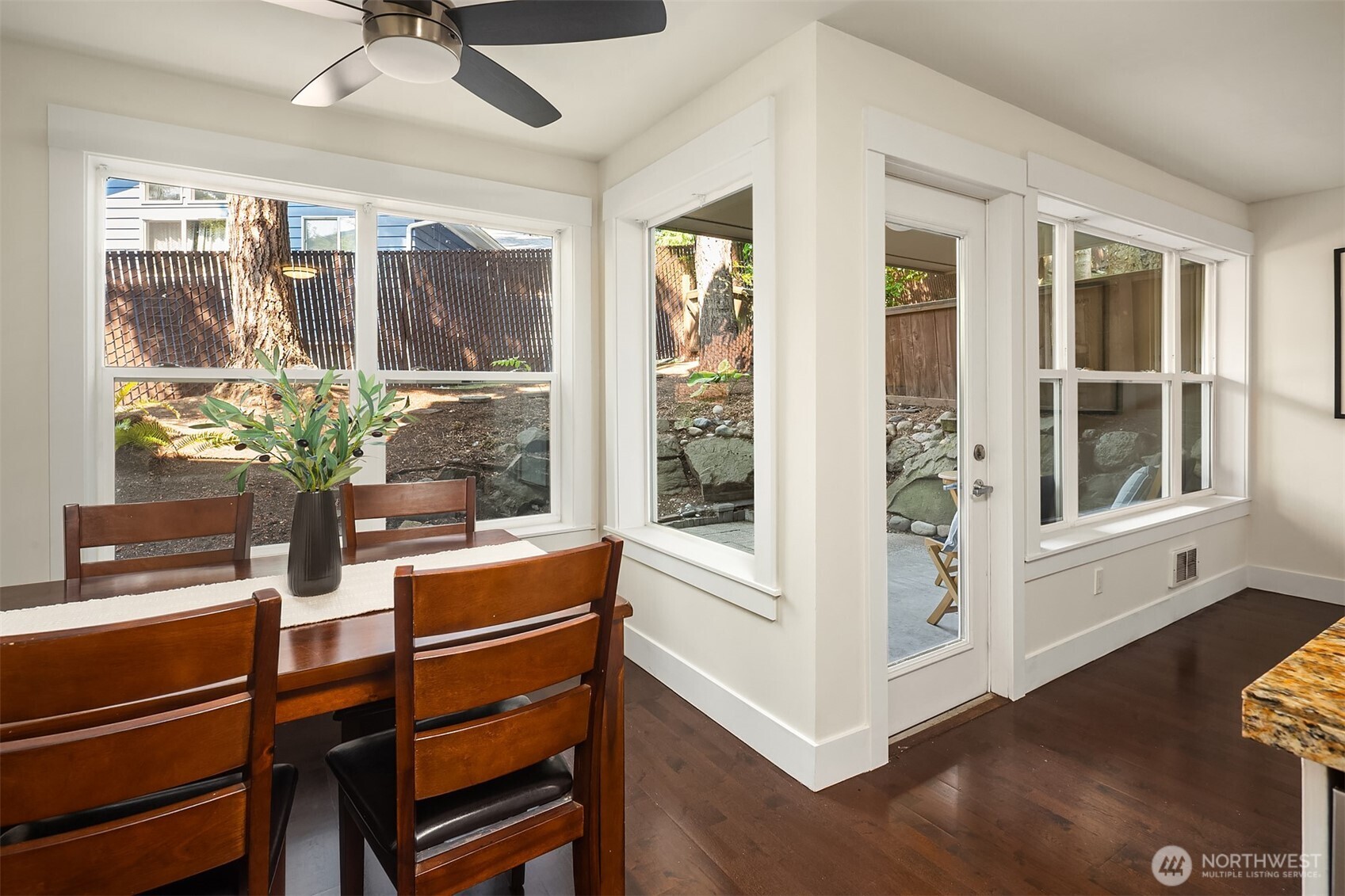 23015 Edmonds Way Unit: A110